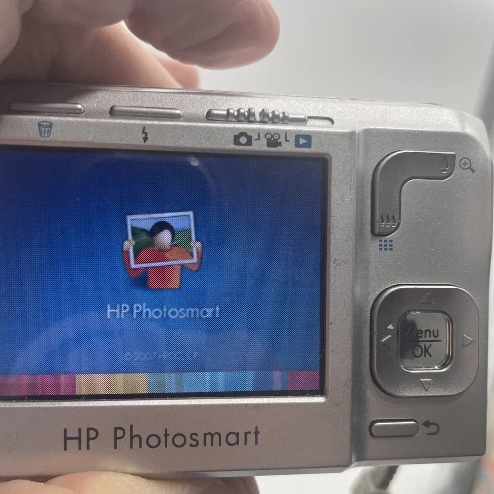 HP Photosmart M447 5MP Digital Camera 3X Zoom+Battery+SD Card-Tested